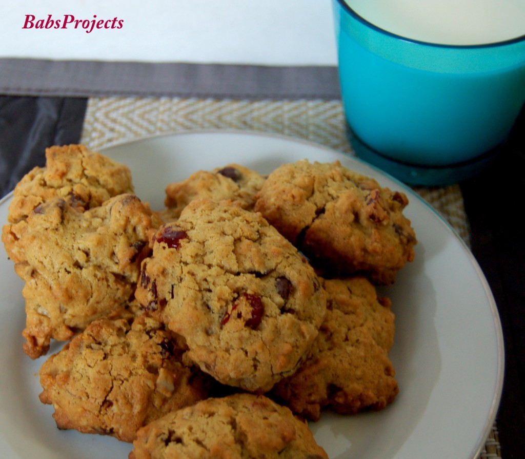 "Almond and Cranberry Cookies"