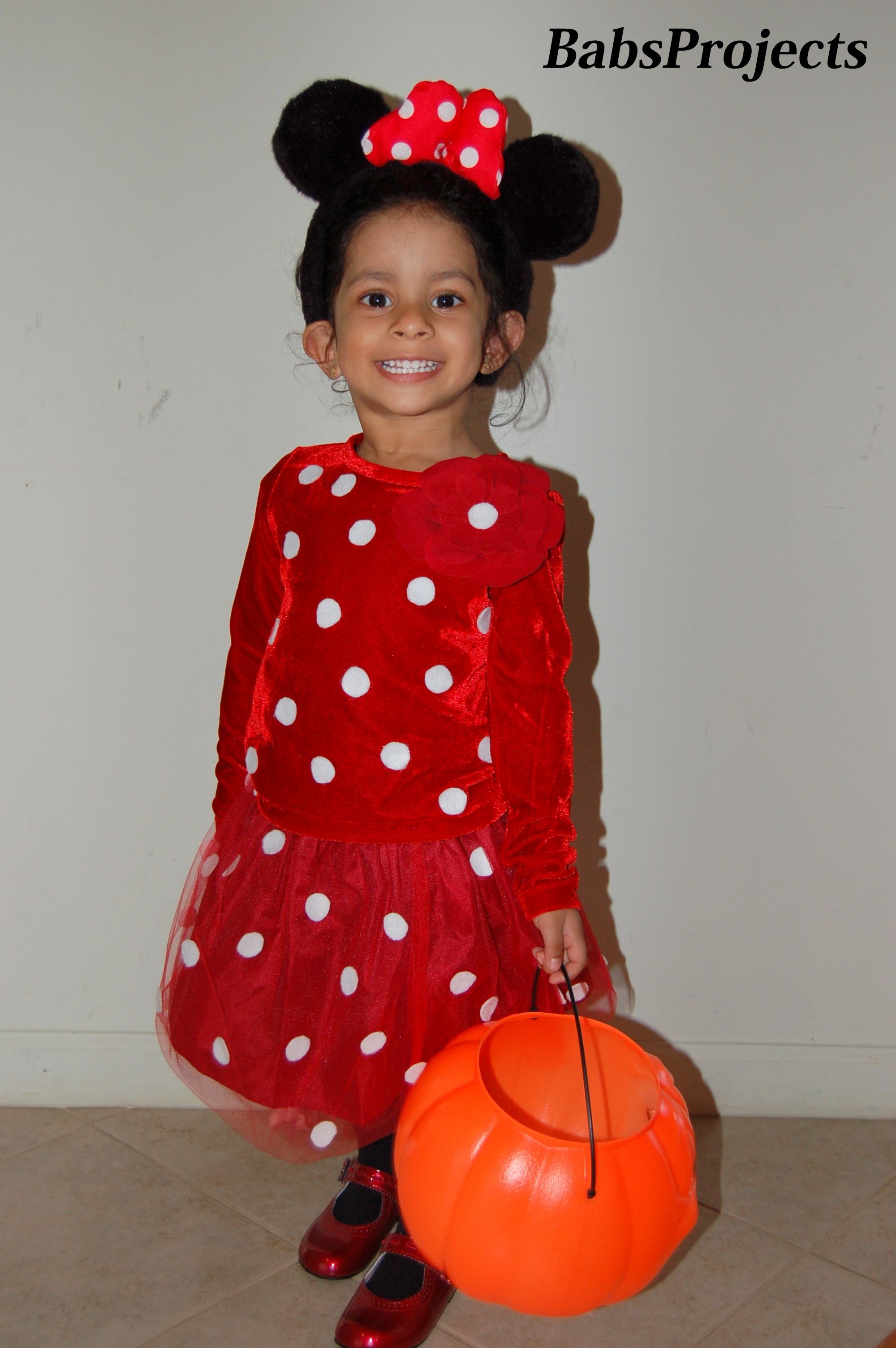 No Sew Minnie Mouse Halloween Costume