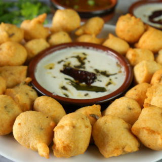 Coconut Chutney with Daal Vadas Around it