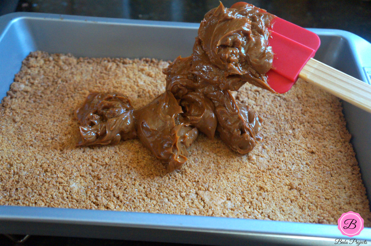 Dulce De Leche Over Graham Crust in a Baking Pan