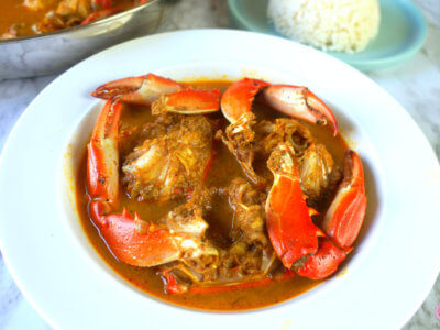 Khekadya Cha Rassa, Malvani Crab Curry in a White Bowl